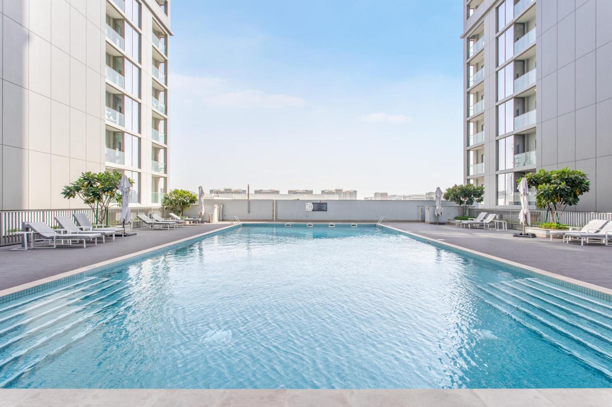 Stay By Latinem Luxury 1Br Plus Study Holiday Home Cv A2712 Near Downtown Dubaj Exteriér fotografie